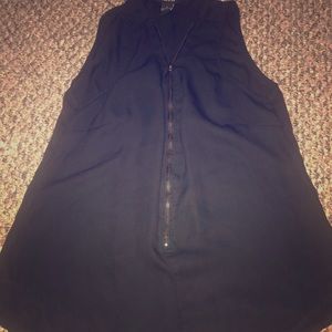 Rue 21 black zip top